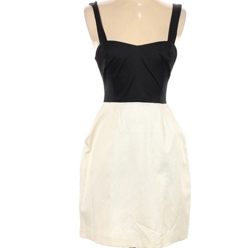 Women’s Walter By Walter‎ Baker Designer Black Cut Out Dress sz Large NWT